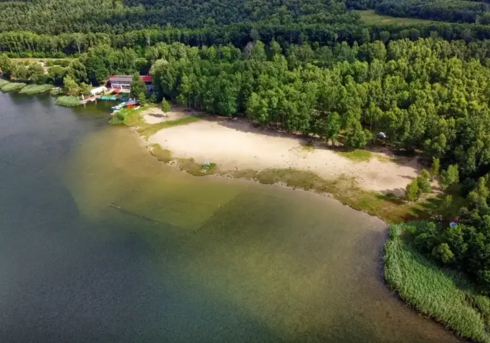 Jeziora Pogoria - który zbiornik wybrać na plażę, rower i ciszę?