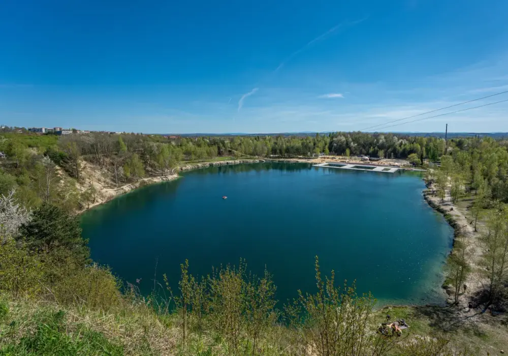 Polski Balaton w Trzebini - co czeka nad turkusową wodą?