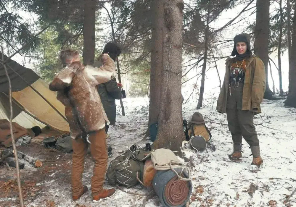 Bushcraft - Co to? Jak zacząć? Sprzęt i nocleg w lesie
