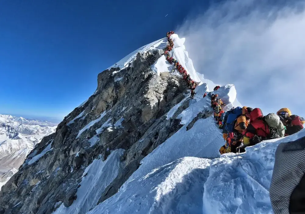 Ile osób zginęło na Mount Everest? Prawda o ryzyku