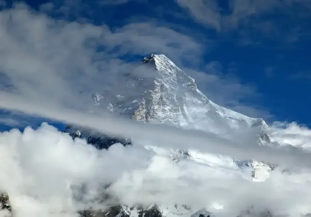 K2 - najwyższy szczyt Karakorum i trekking pod bazę