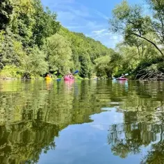 Spływ kajakowy Jelenia Góra – trasy, ceny i porady dla początkujących i rodzin