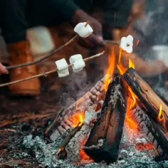 Jakie pianki na ognisko wybrać, aby uniknąć rozczarowania?