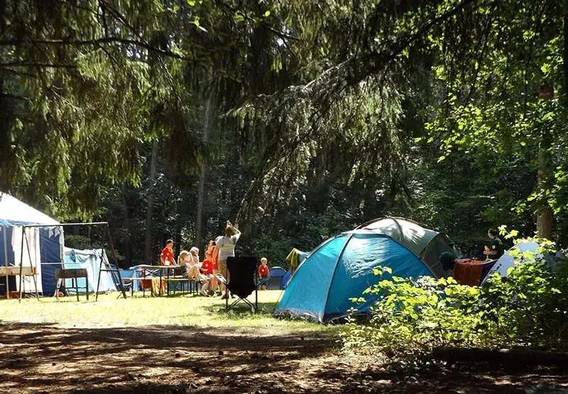 Zdjęcie Gdzie pod namiot w Wielkopolsce? Najlepsze miejsca i porady dla biwakowiczów